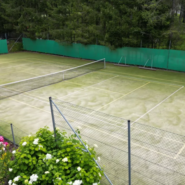 hotel holzleiten tennis breit